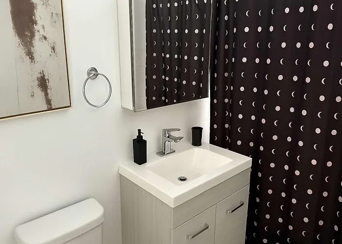 Modern 2br With Reliable Wi-fi - Roscoe 30 Чикаго